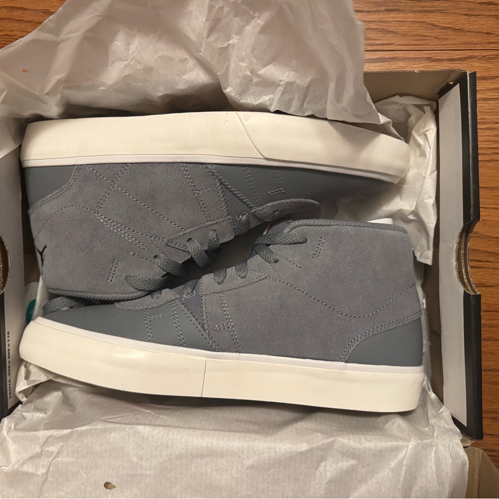 Jordan Series Mid - gray